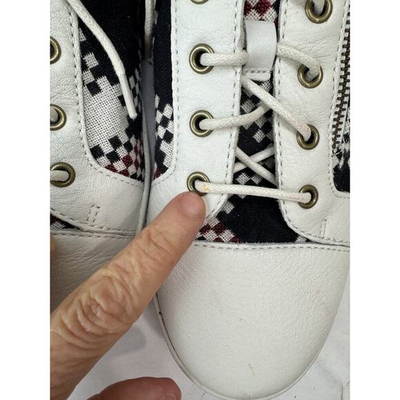 Born Tamara Sneakers Women's Size 10 Blue Red Plaid Checkered Preppy Comfort - Picture 9 of 12